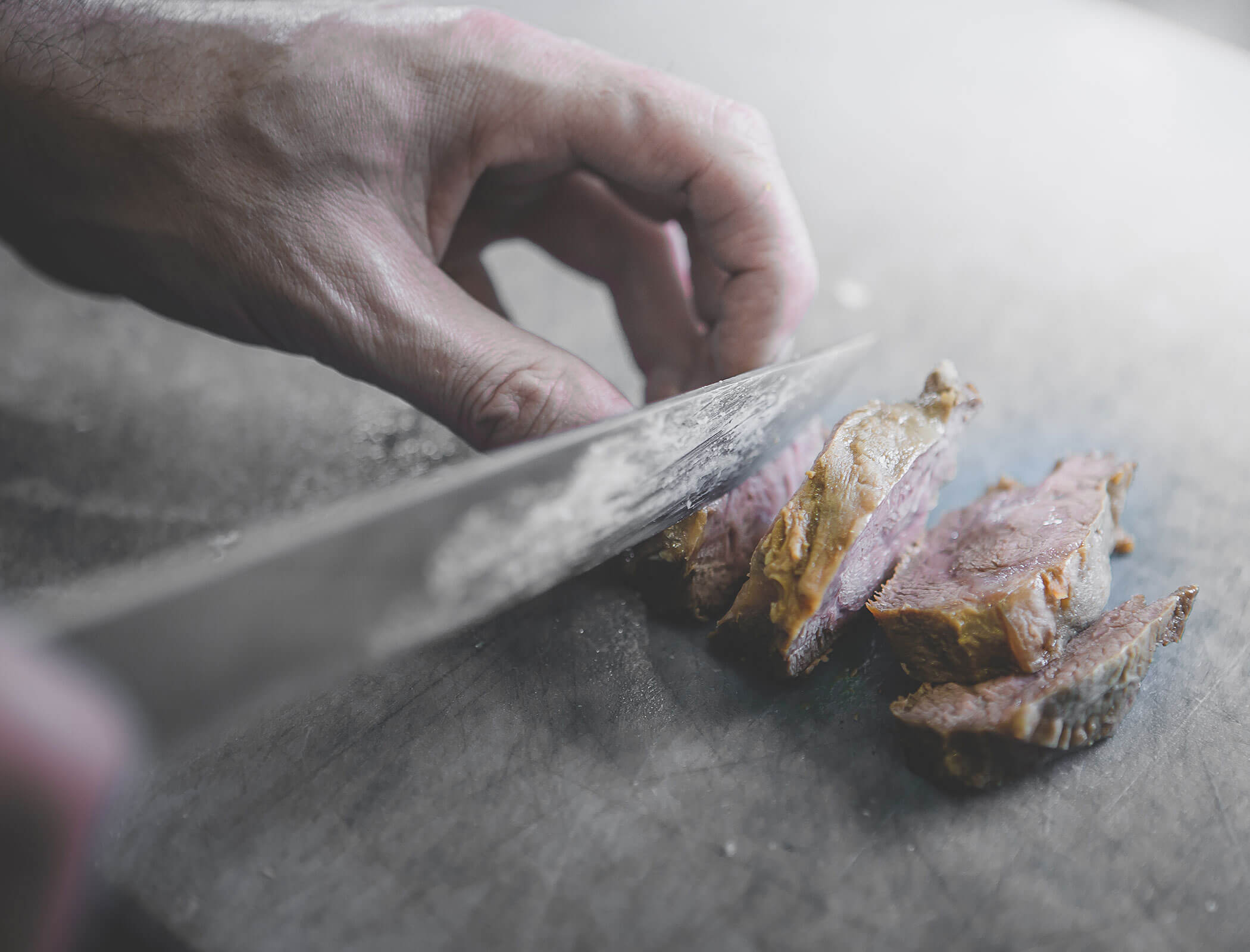 Chef de Partie intaglia la carne - Hotel Fameli