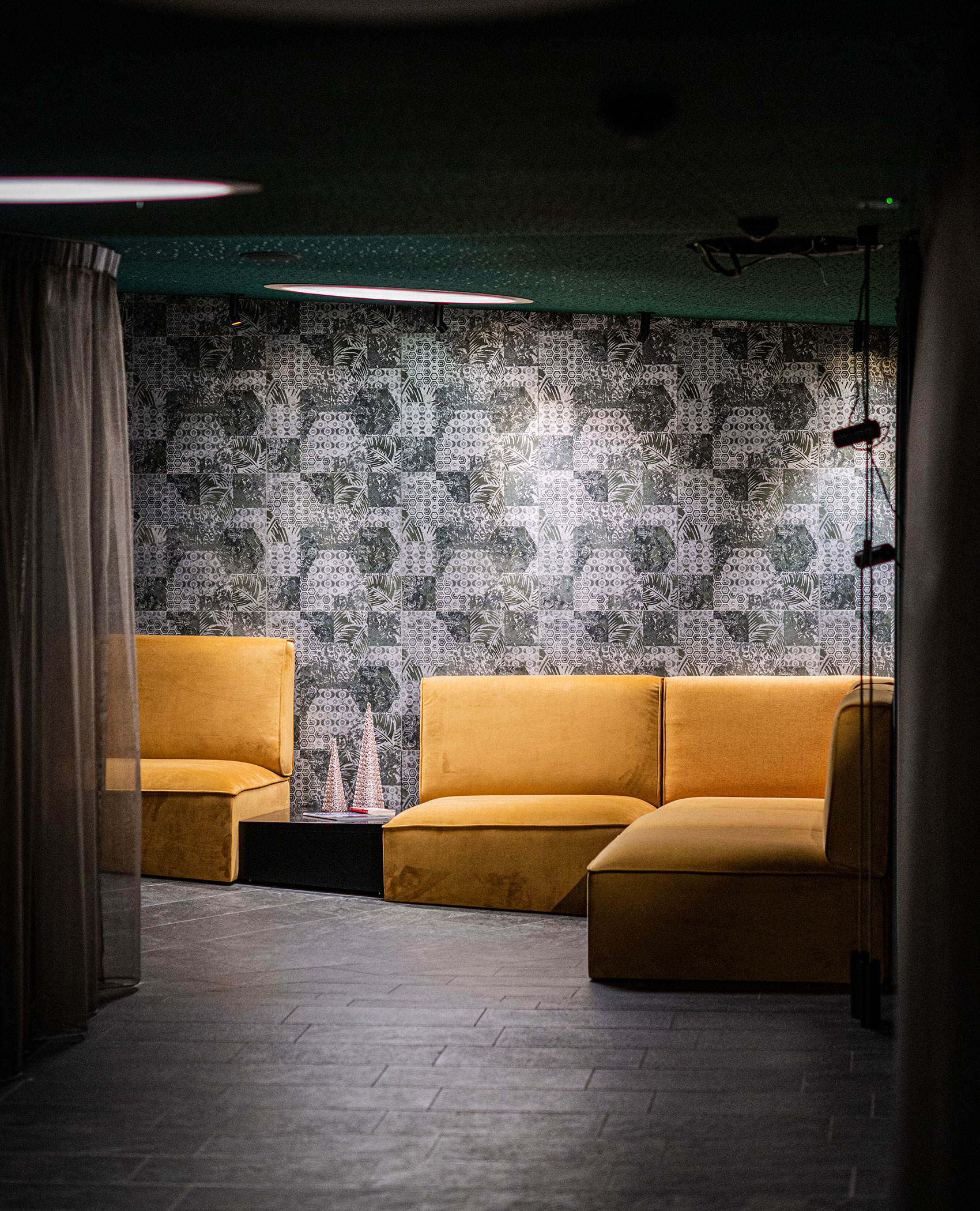 Chill area detail photo - Hotel Fameli