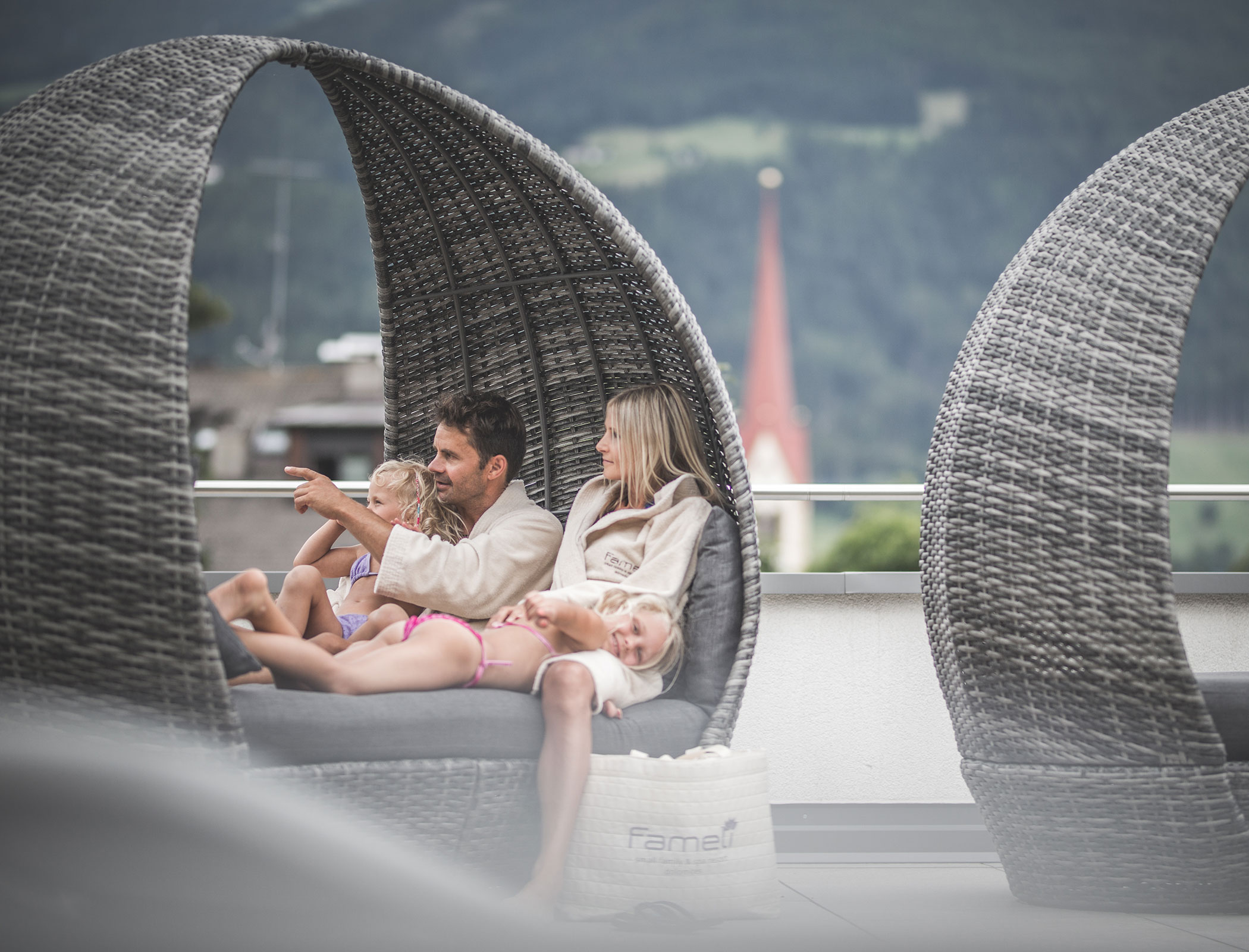 Lounge on the roof - relaxation area with family - Hotel Fameli