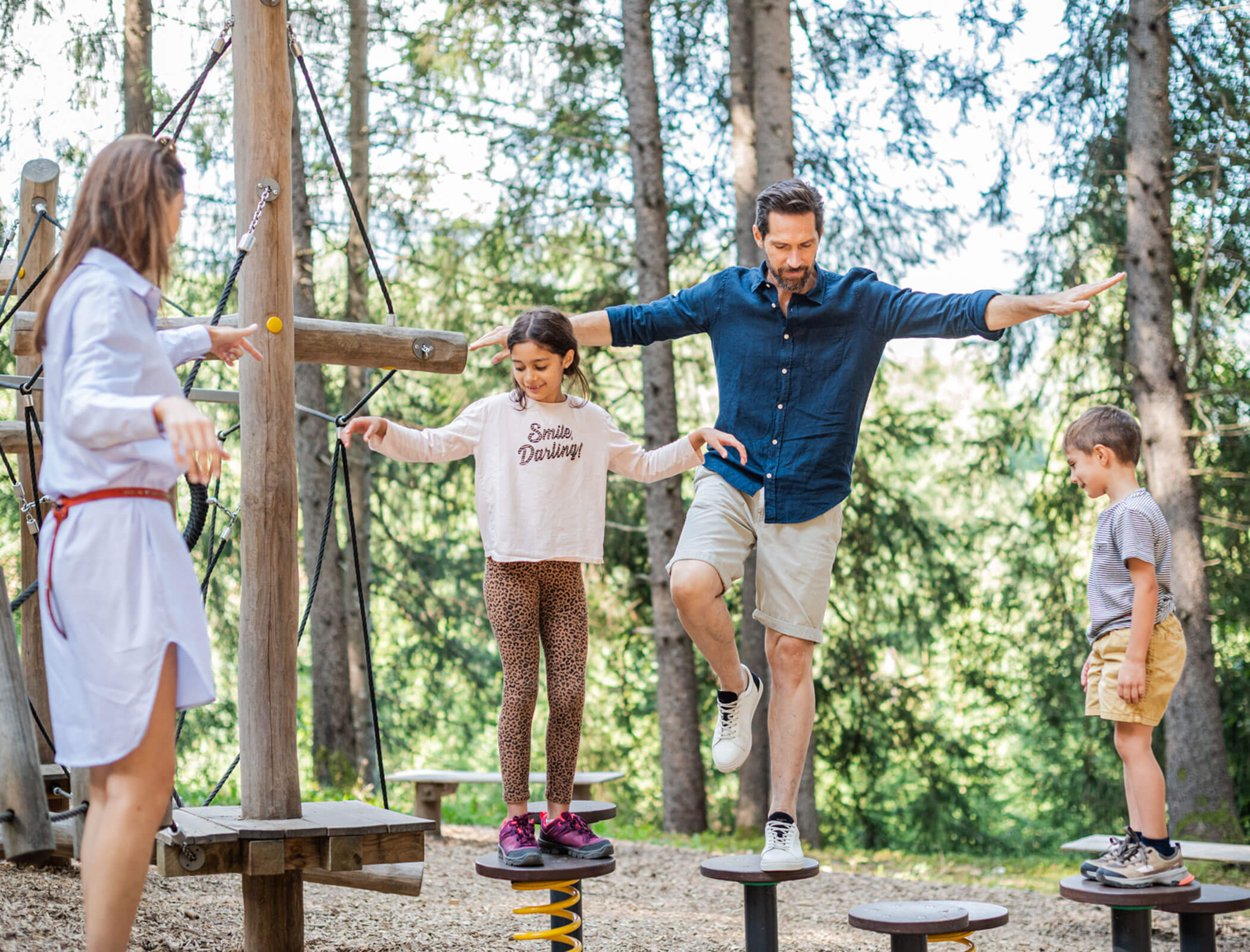Playground in the forest, balance - Hotel Fameli