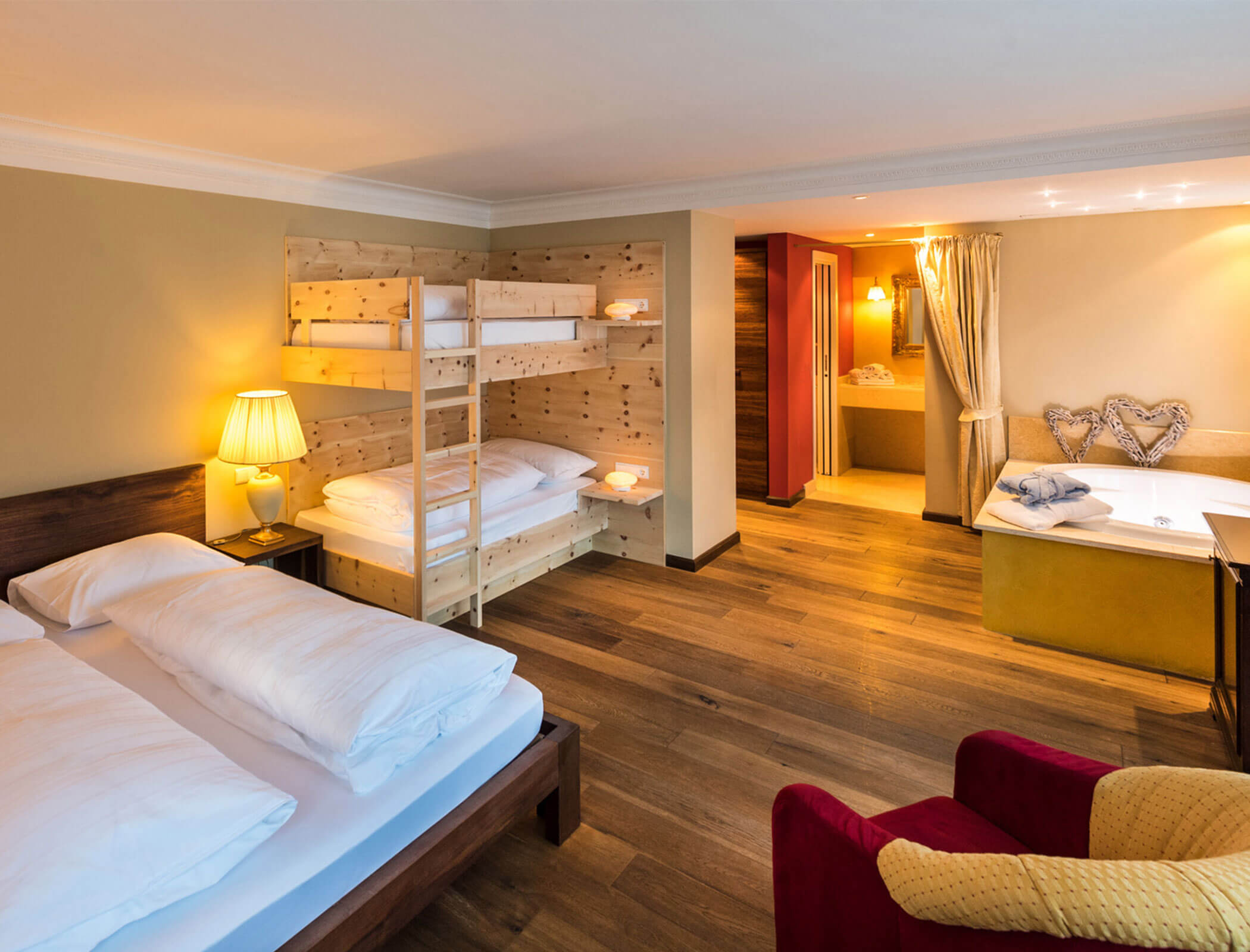 Family suite with whirlpool - Hotel Fameli