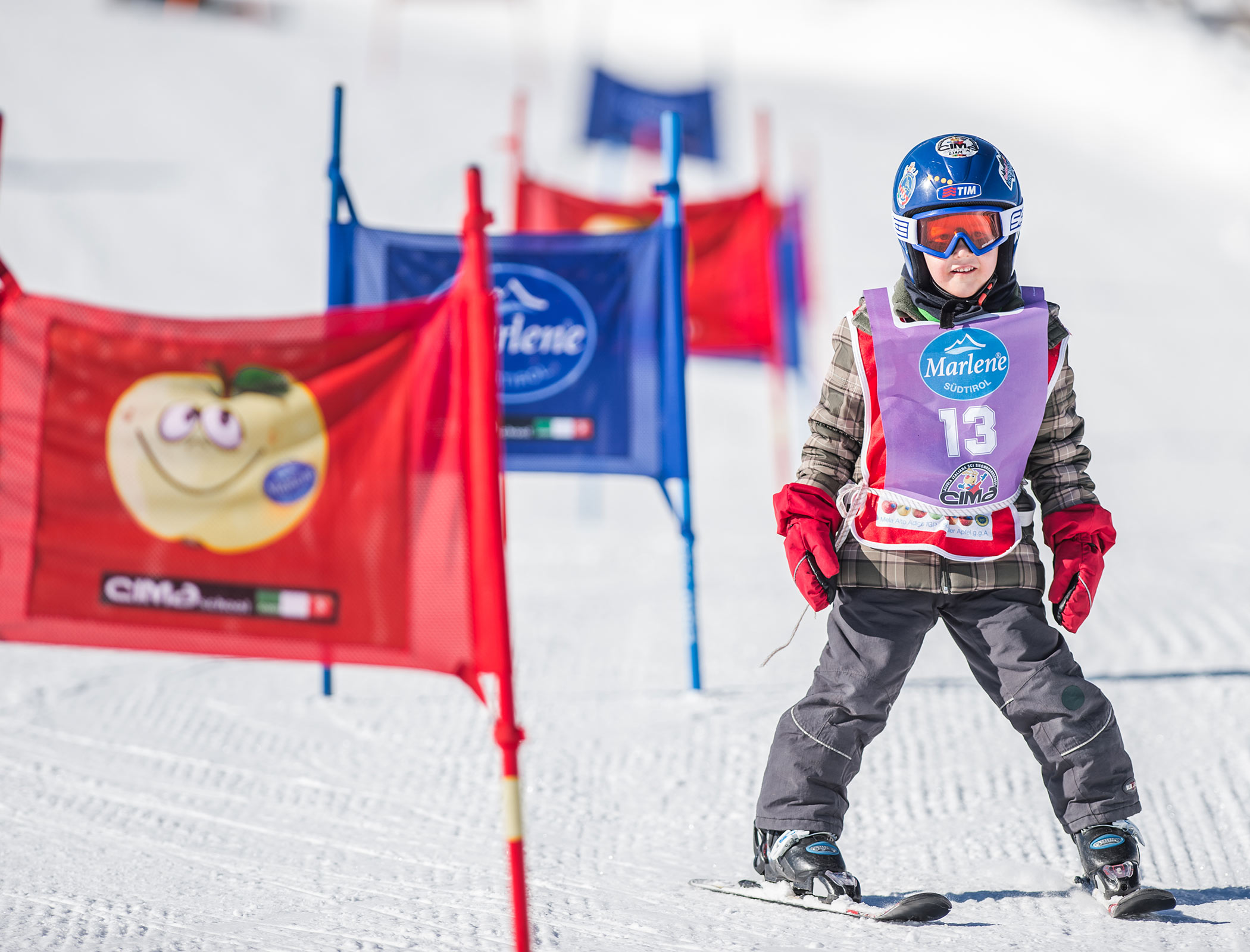 Child attending a ski course - Hotel Fameli