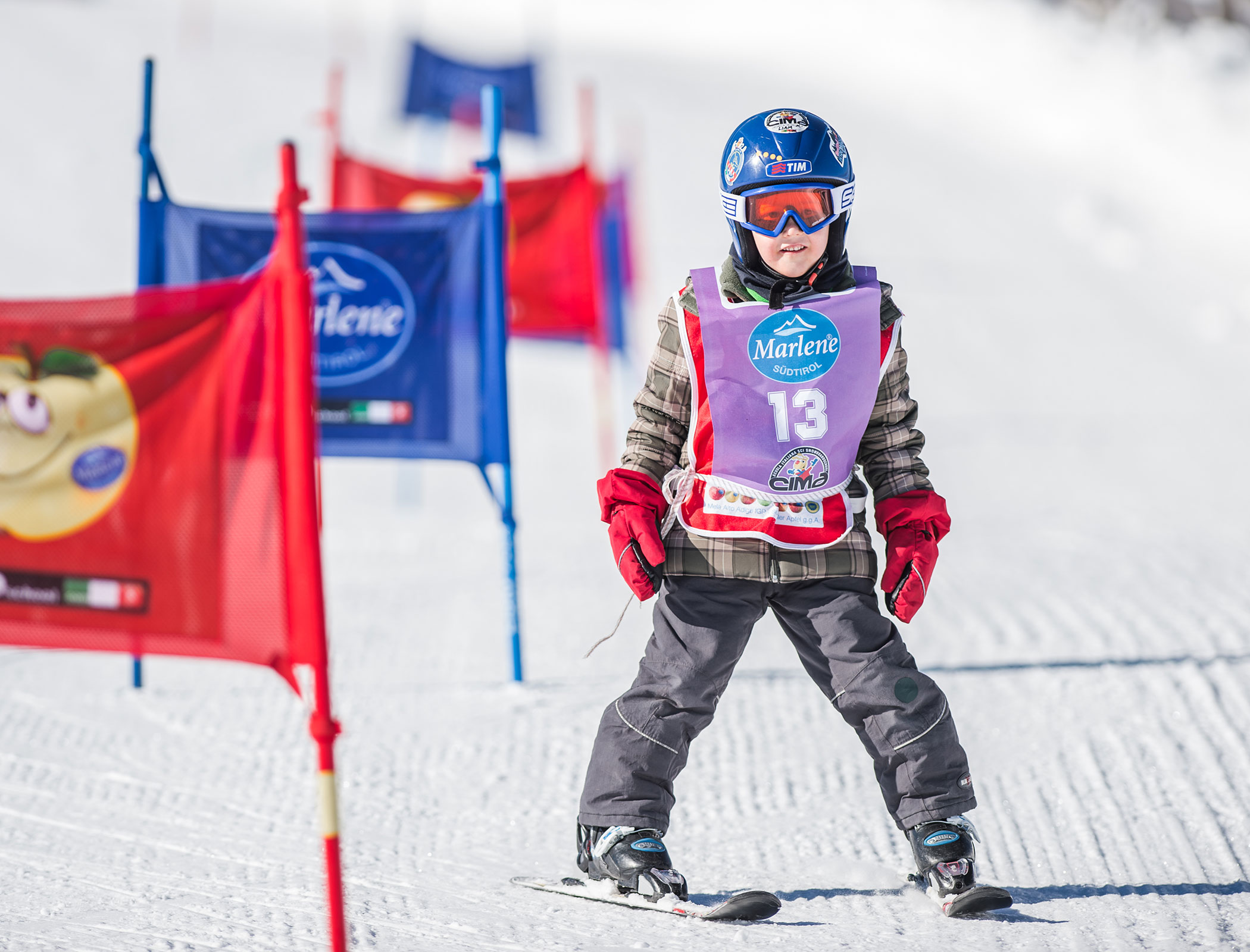 Ski lessons for children - equipment rental - Hotel Fameli