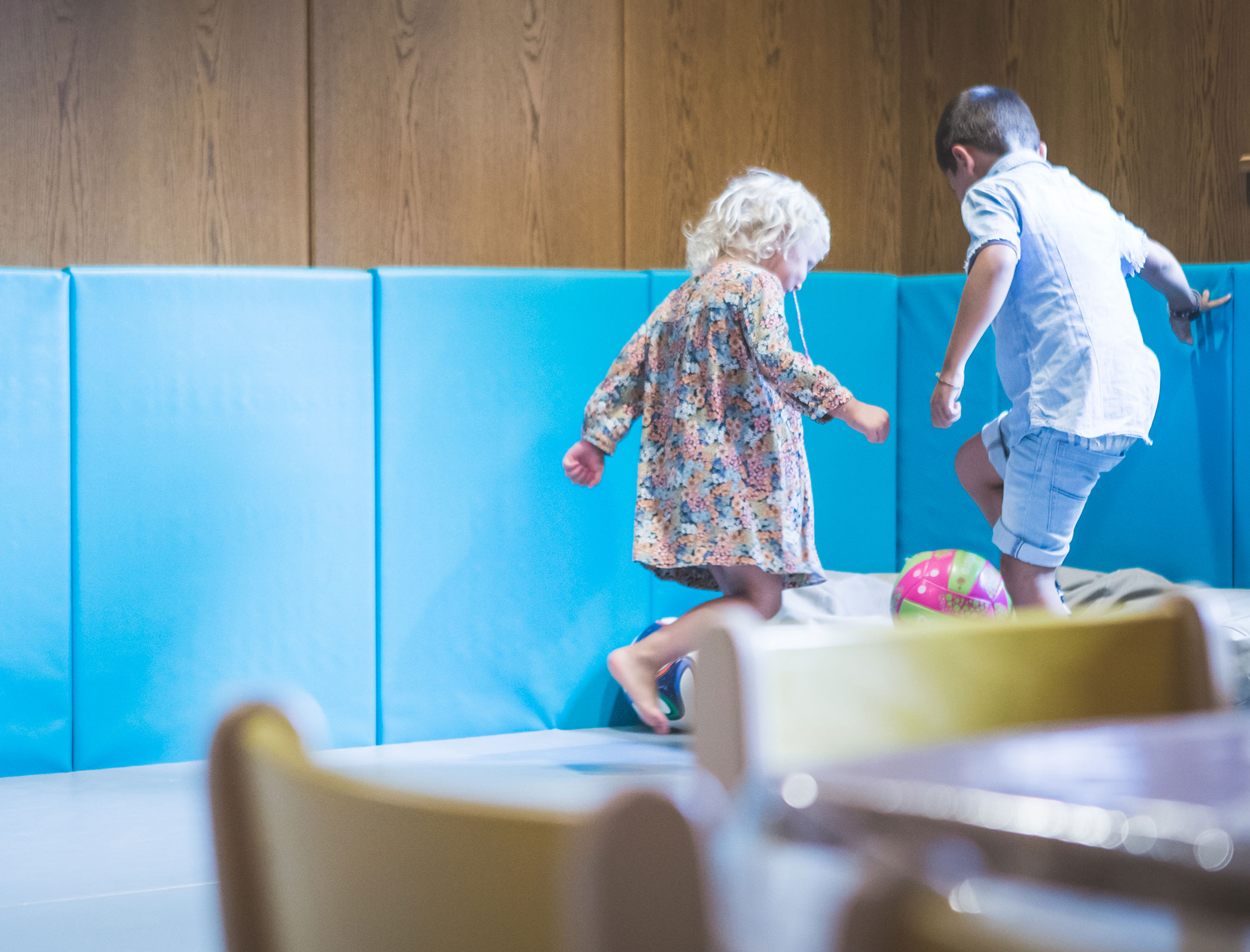 Children playing indoor soccer - Hotel Fameli