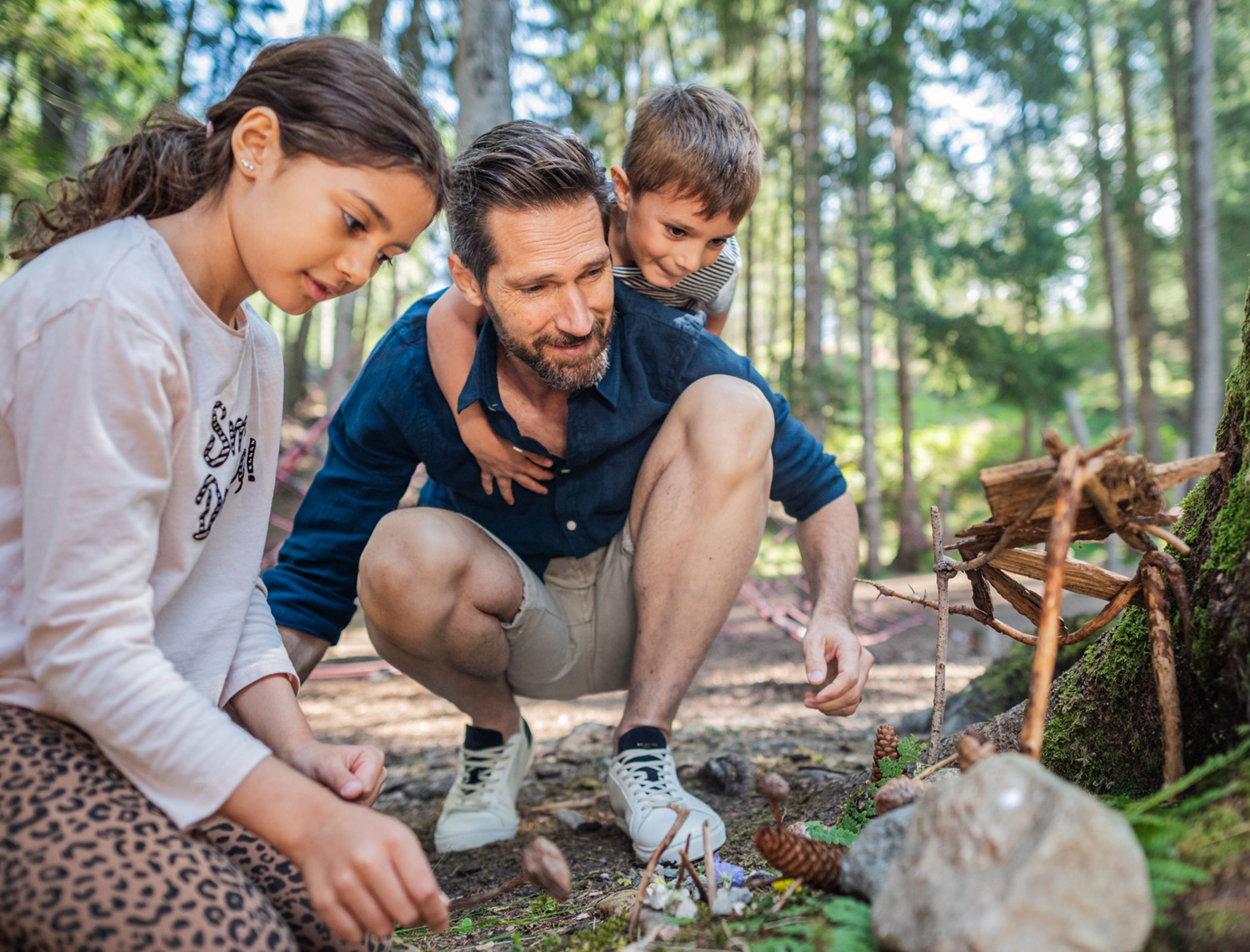 Giocare nel bosco - Famiglia - Hotel Fameli
