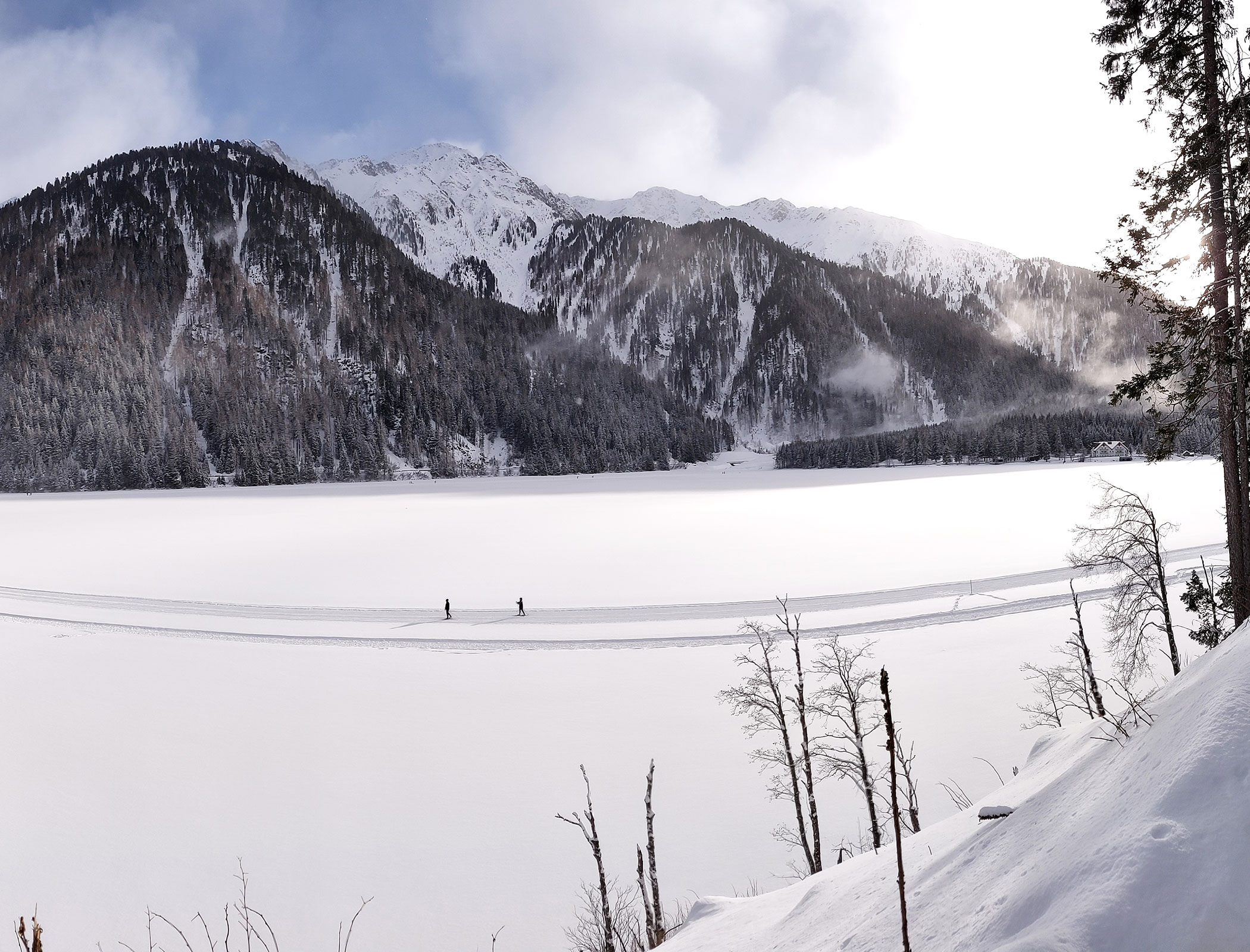 Lopie über dem Antholzer See - Hotel Fameli