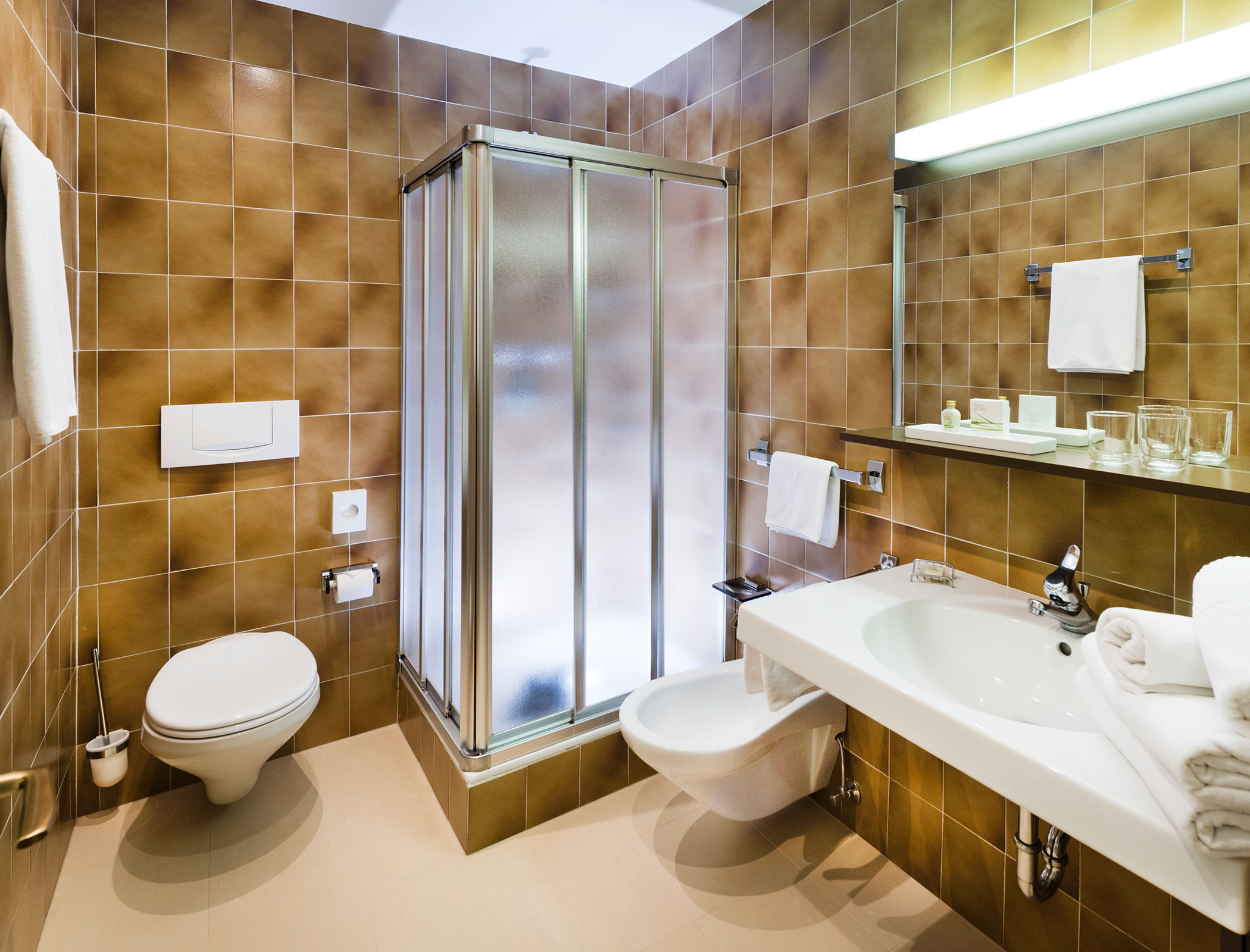 Bathroom Suite Fameli Alpine - Hotel Fameli