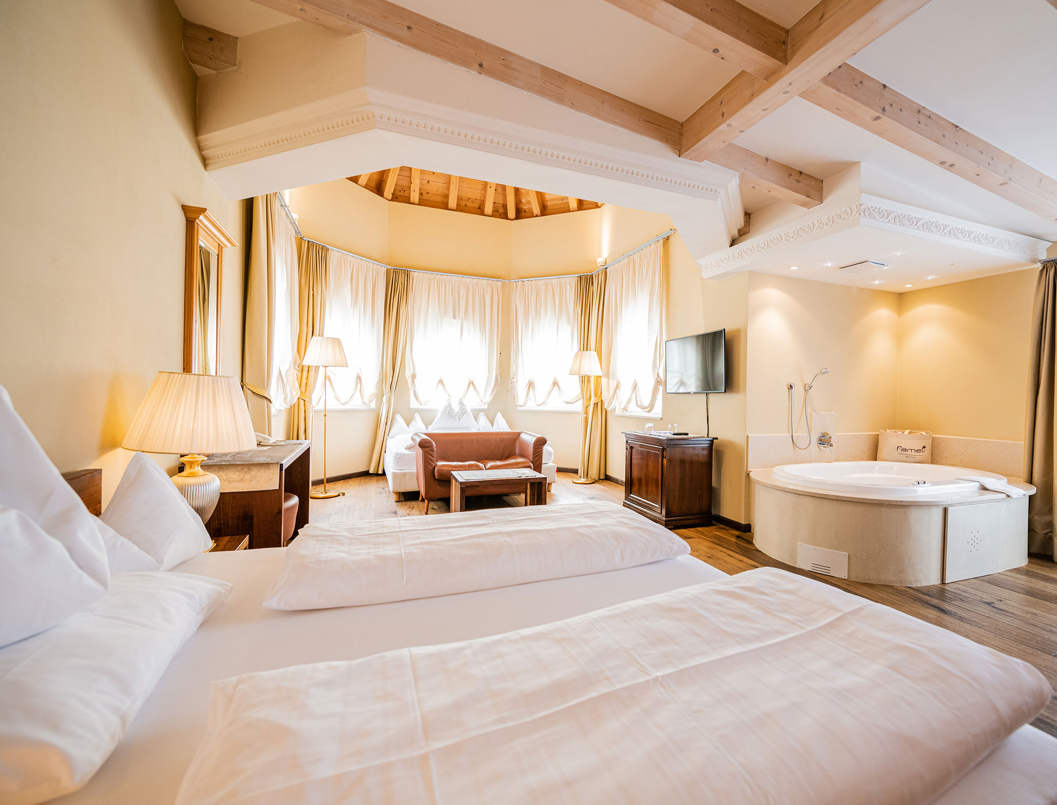 Suite Fameli Castle - Hotel Fameli