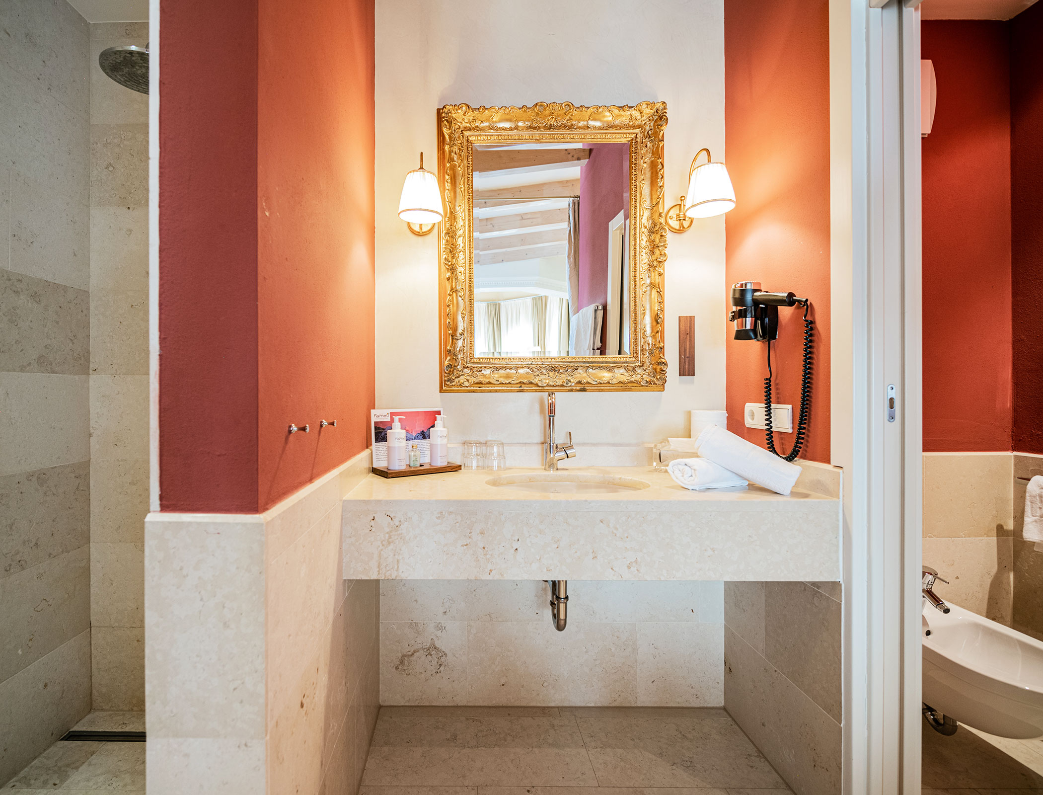 Suite Fameli Castle Bath - Hotel Fameli