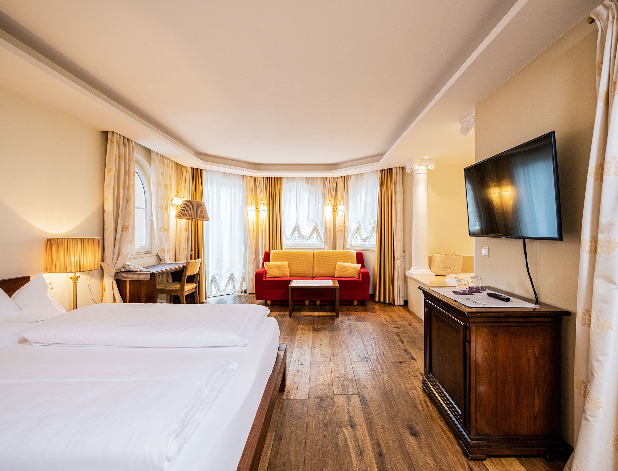 Suite Fameli Lifestyle room with TV - Hotel Fameli